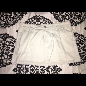 Tan/white shirt